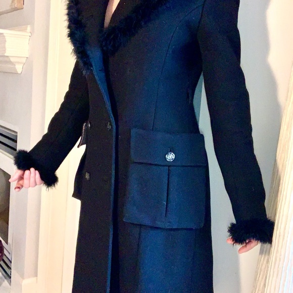 Black wool coat. Below the knee. Spring & winter wear. Small. Fitted. Sexy - Picture 3 of 5